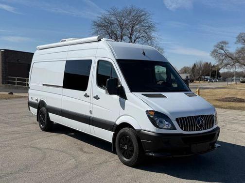 2011 Mercedes-Benz Sprinter HIGH ROOF W/170 WB