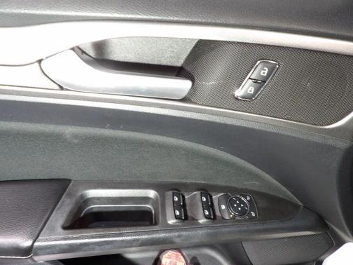 White 2020 Ford Fusion SE