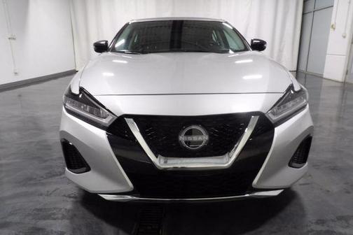 2023 Nissan Maxima SV