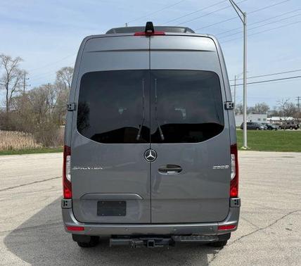 2025 Mercedes-Benz Sprinter 2500 144 WB Standard Roof Passenger