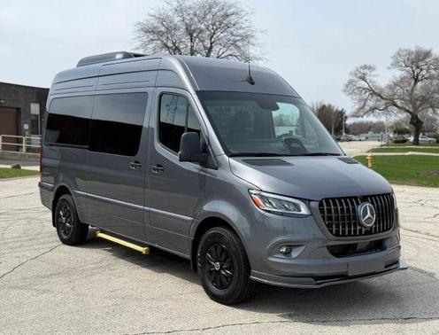2025 Mercedes-Benz Sprinter 2500 144 WB Standard Roof Passenger