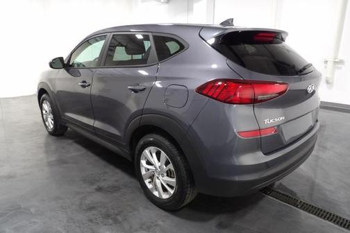 2021 Hyundai TUCSON SE