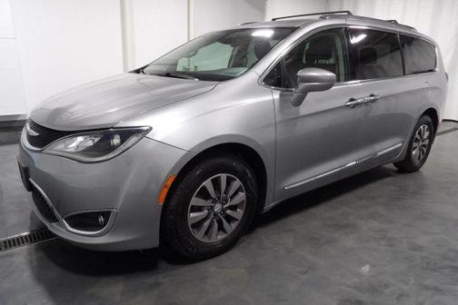 2020 Chrysler Pacifica Touring-L Plus