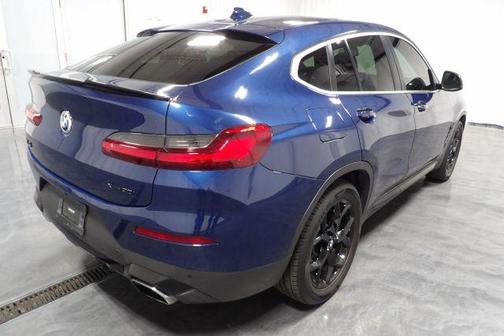 2022 BMW X4 xDrive30i