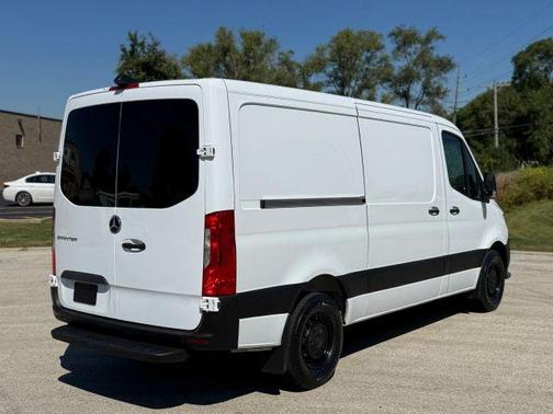 2023 Mercedes-Benz Sprinter 2500 ROOF W/144 WB