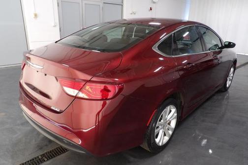 2016 Chrysler 200 LX