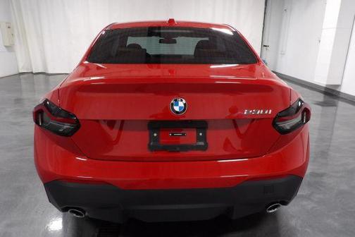 2024 BMW 230 i