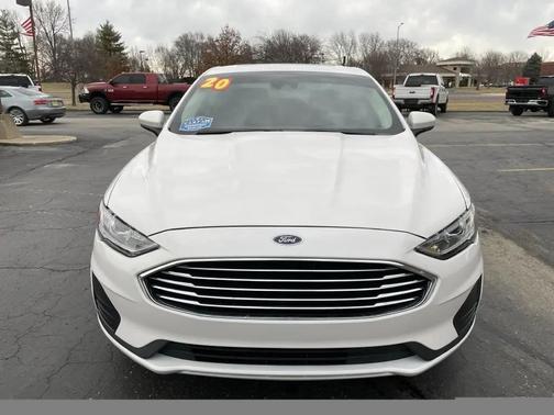 2020 Ford Fusion SE