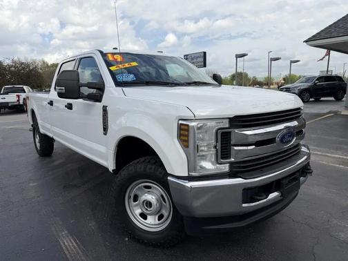 Oxford White 2019 Ford F-250 SUPER DUTY Truck