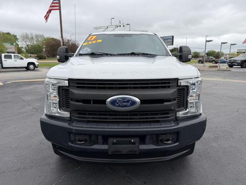 Oxford White 2017 Ford F-250 XL