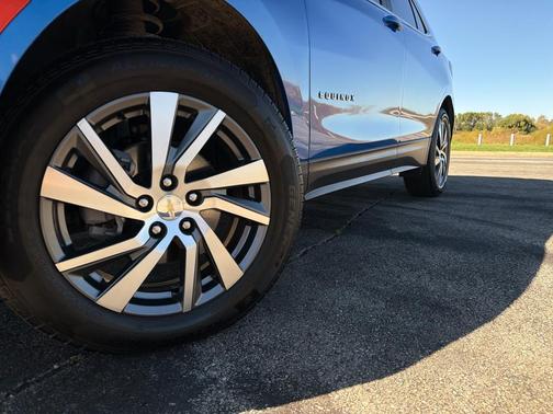 Rip Tide Blue 2024 Chevrolet Equinox LT