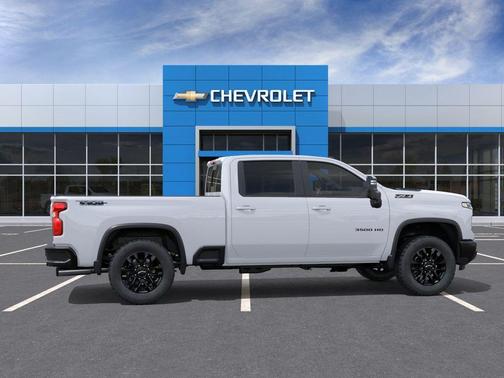 Summit White 2026 Chevrolet Silverado 3500 LT