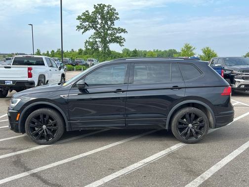 2021 Volkswagen Tiguan 2.0T SE R-Line Black