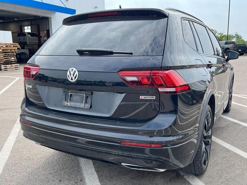 2021 Volkswagen Tiguan 2.0T SE R-Line Black