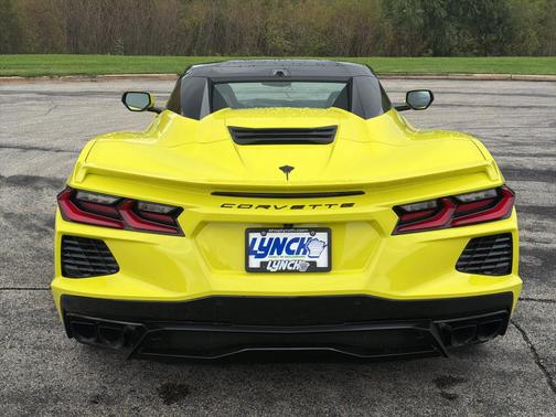 Accelerate Yellow Metallic 2024 Chevrolet Corvette Stingray w/3LT