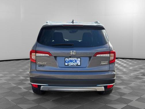Platinum White Pearl 2021 Honda Pilot Touring 7-Passenger