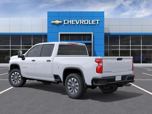 Summit White 2026 Chevrolet Silverado 2500 Custom