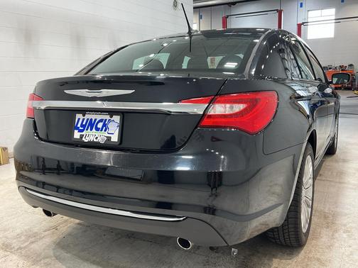 2012 Chrysler 200 Limited