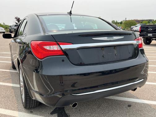 2012 Chrysler 200 Limited