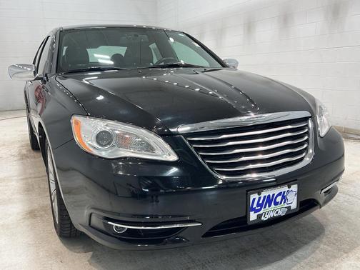 2012 Chrysler 200 Limited