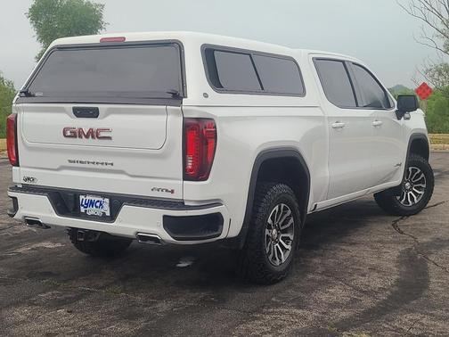 Summit White 2023 GMC Sierra 1500 AT4