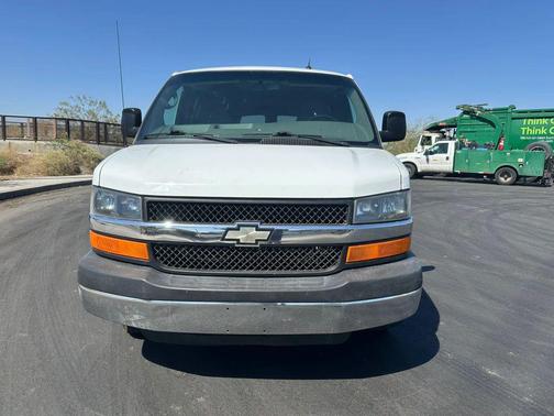 Summit White 2014 Chevrolet Express 3500 LT