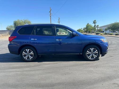 2020 Nissan Pathfinder S 4WD