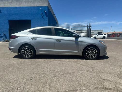 Stellar Silver 2020 Hyundai ELANTRA Limited