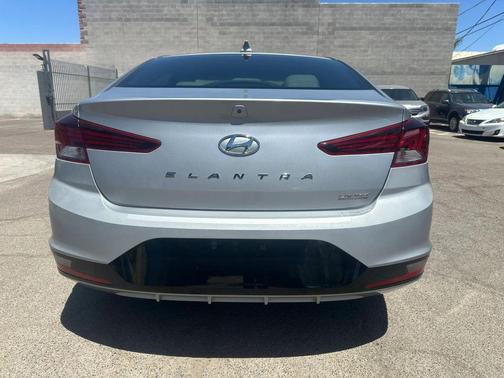 Stellar Silver 2020 Hyundai ELANTRA Limited