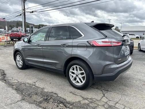 Carbonized Gray Metallic 2023 Ford Edge SEL