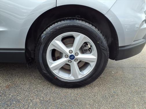 2021 Ford Edge SE