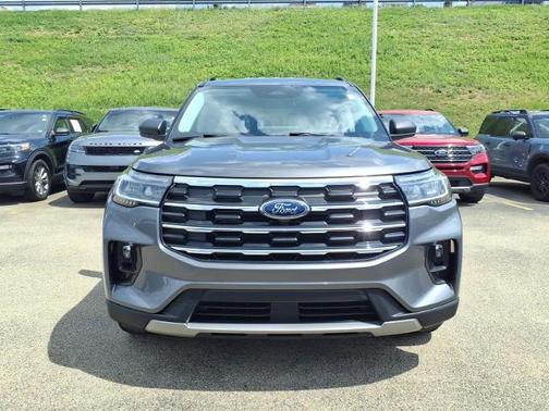 CARBONIZED GRAY METALLIC 2025 Ford Explorer ACTIVE