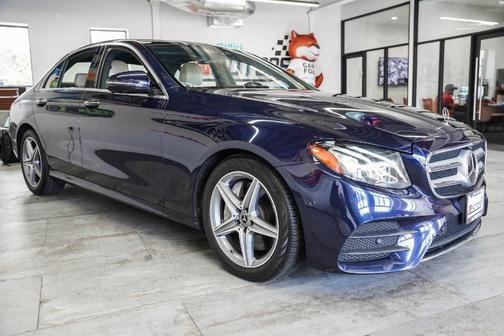 Photo 4 of 32 of 2019 Mercedes-Benz E-Class E 300 4MATIC