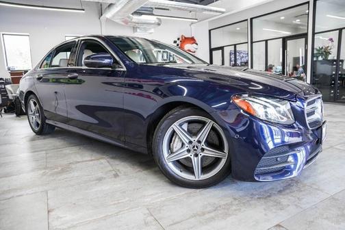 Photo 2 of 32 of 2019 Mercedes-Benz E-Class E 300 4MATIC