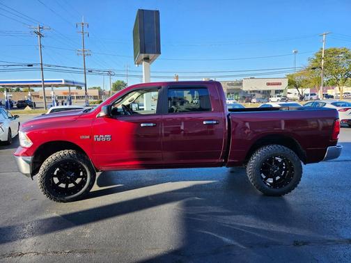 2017 RAM 1500 SLT