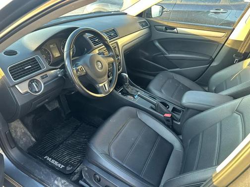 2015 Volkswagen Passat 1.8T Limited Edition