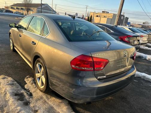 2015 Volkswagen Passat 1.8T Limited Edition