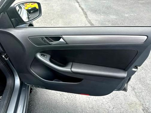 2016 Volkswagen Jetta 1.8T Sport