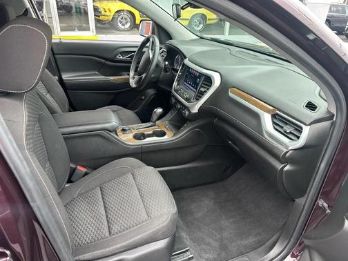 PURPLE 2017 GMC Acadia SLE-2
