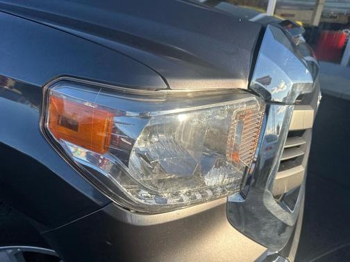 2014 Toyota Tundra SR5