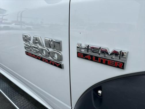 2018 RAM 2500 Tradesman 4x4 Crew Cab