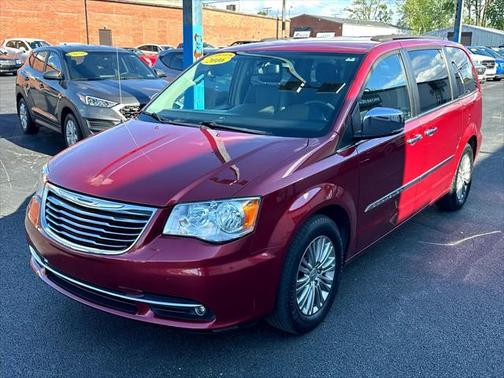 2016 Chrysler Town & Country Touring-L