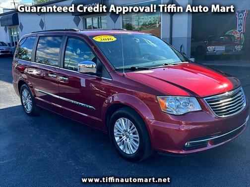 2016 Chrysler Town & Country Touring-L
