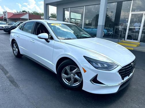 2023 Hyundai SONATA SE