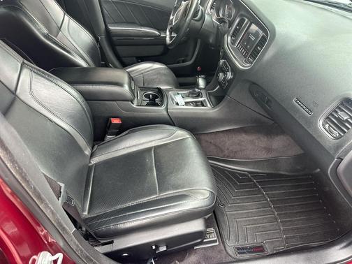 2017 Dodge Charger SXT