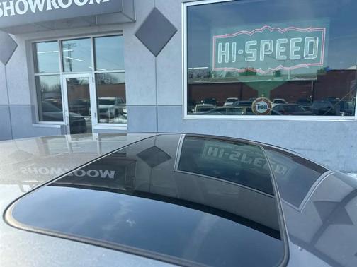 2022 Nissan Altima 2.5 SR AWD Sedan