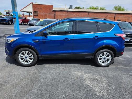 BLUE 2017 Ford Escape SE