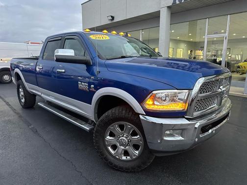 2017 RAM 2500 Laramie 4x4 Crew Cab 8' Box