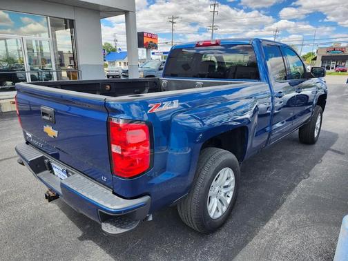 BLUE 2016 Chevrolet Silverado 1500 2LT
