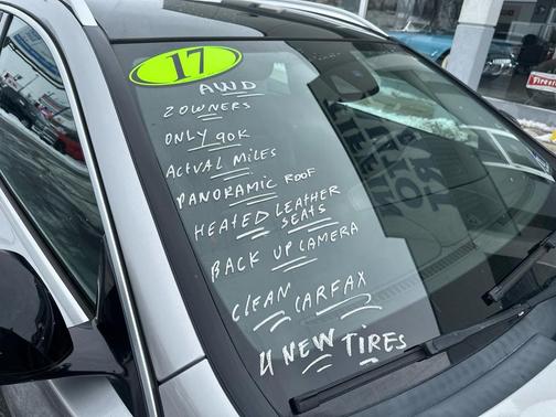 2017 INFINITI QX30 Premium AWD *Ltd Avail*